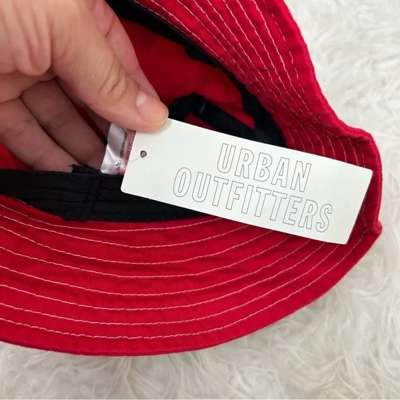 NWT Urban Outfitters Canvas Bucket Hat in red - Picture 6 of 9